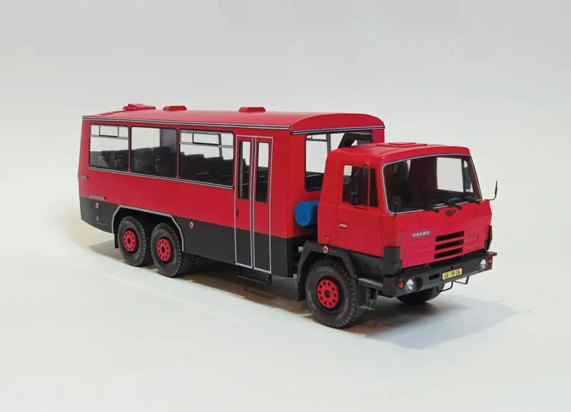 Papierový model - Skriňový prepravník osôb T815 SPO